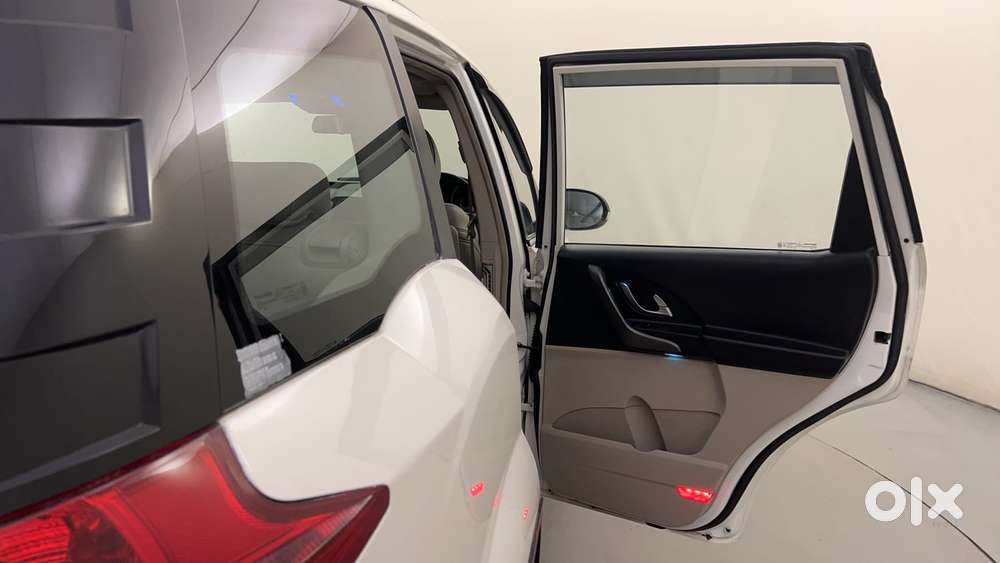 Mahindra Xuv500 W10 At, 2016, Diesel