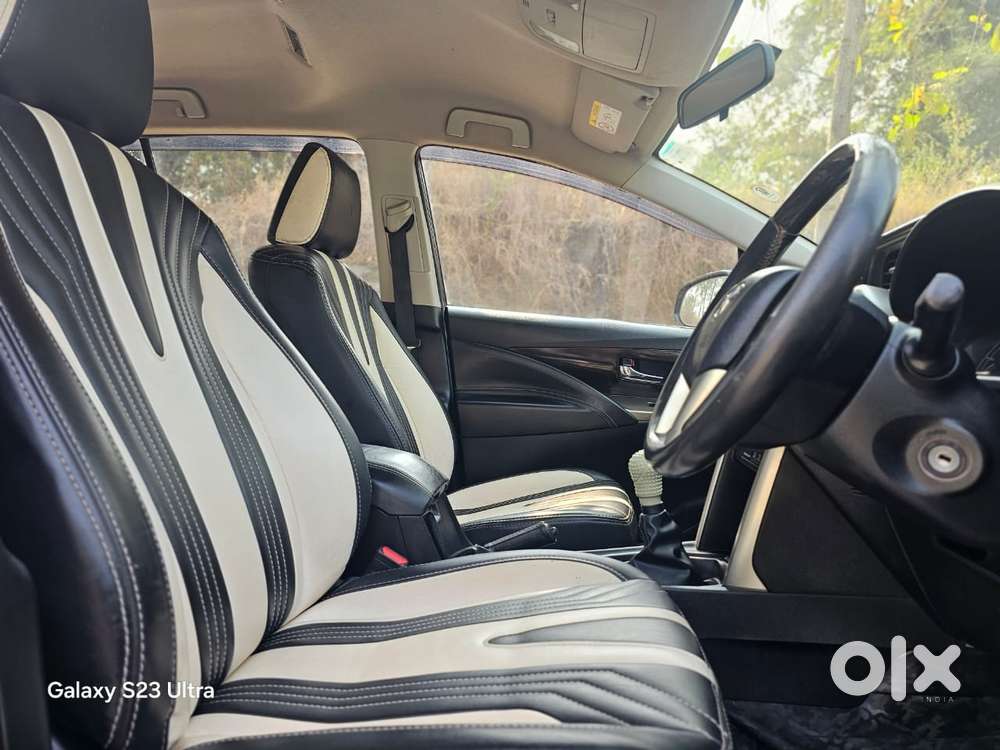 Toyota Innova Crysta 2.4 G Mt, 2022