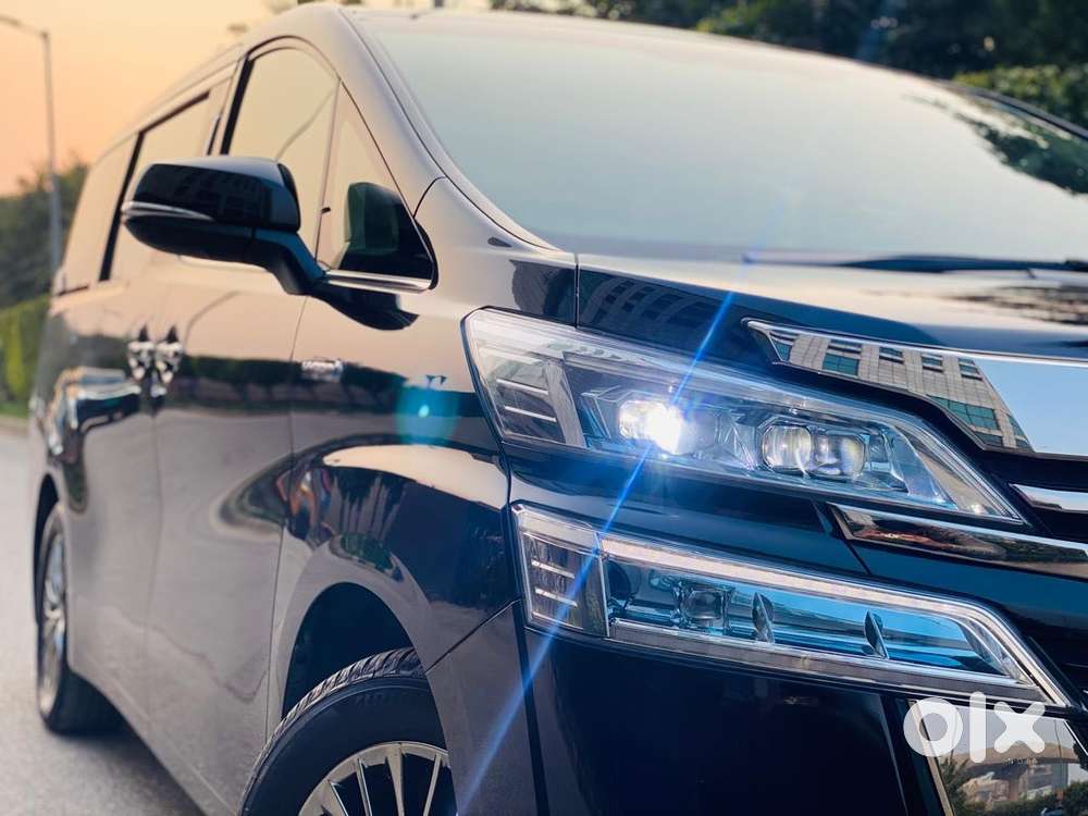 Toyota Vellfire Vip – Executive Lounge, 2023, Petrol