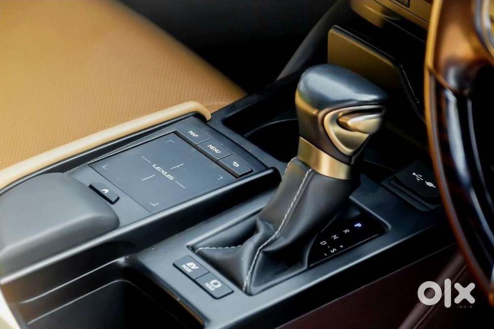 Lexus Es 300h Luxury, 2020, Petrol