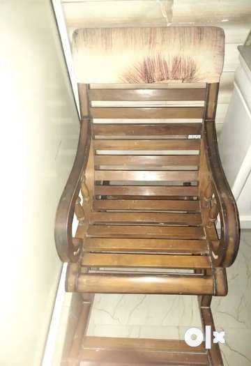 Olx on sale wooden chair