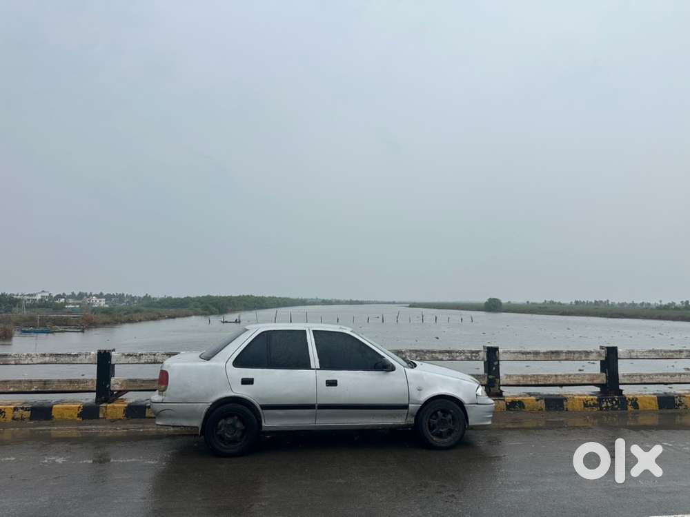 Maruti Suzuki Esteem 2006