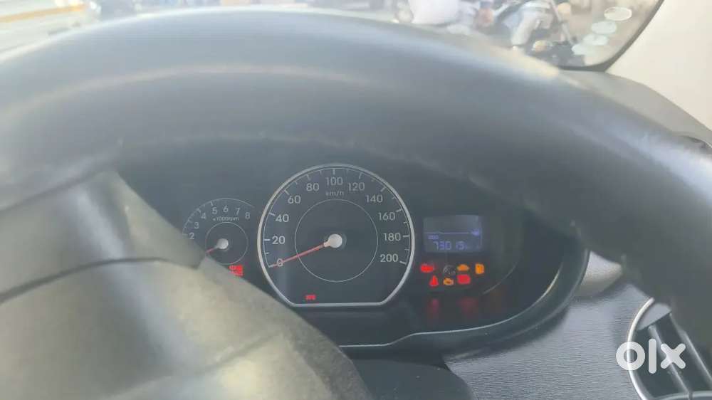 Hyundai I10 2014 Petrol 730000 Km Driven