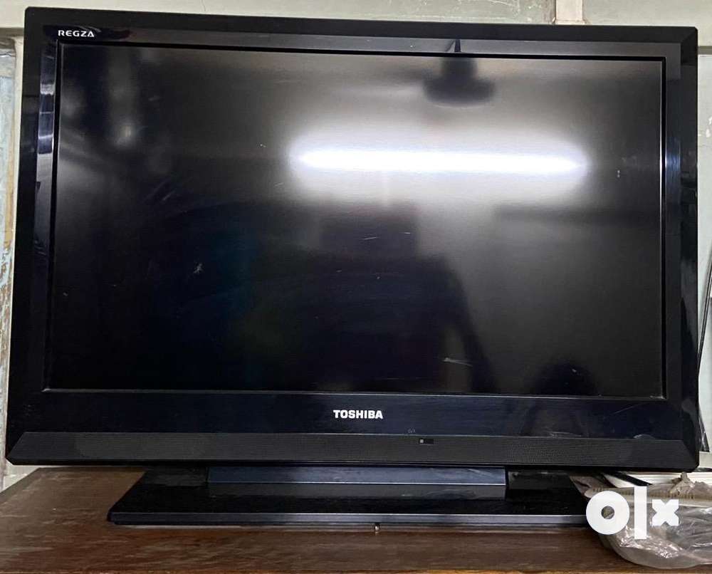 Toshiba REGZA Multisystem LCD TV (32 inch) - TVs, Video - Audio