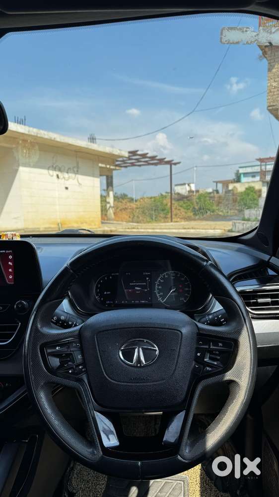 2022-23 Tata Safari Xz+ Dark Edition  Manual - Diesel  Single Owner