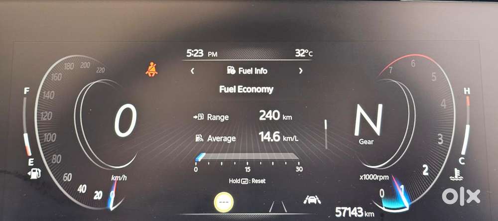 Mahindra Xuv700 2.2 Ax 7 Diesel Mt Luxury Pack Str, 2023, Diesel