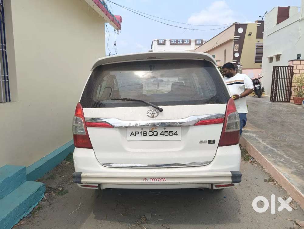 Toyota Innova 2014 Diesel 245000 Km Driven