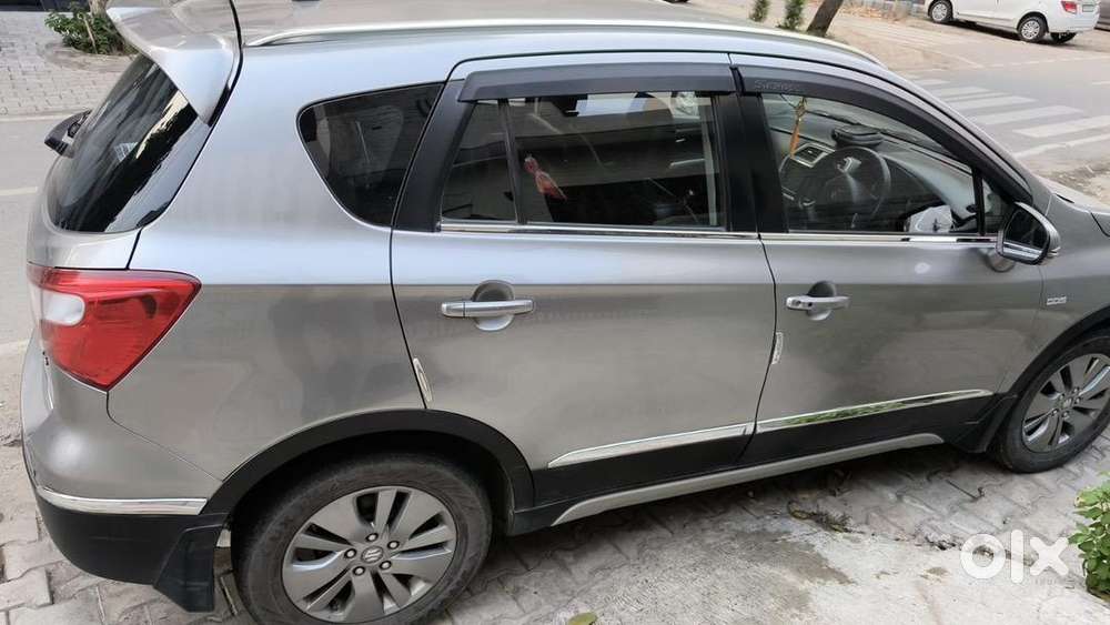 Maruti Suzuki S-cross 2016 Diesel Well Maintained