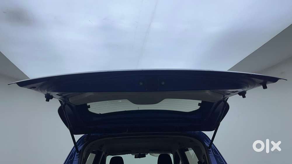 Renault Triber Rxz, 2021, Petrol