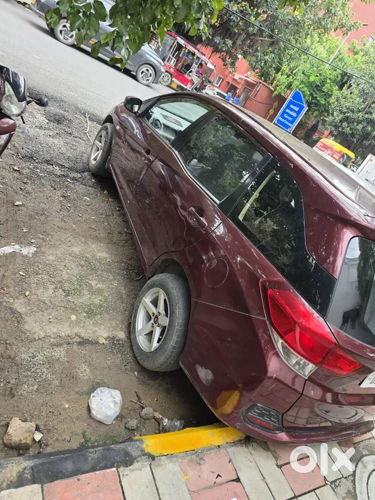 Honda Mobilio 1.5 V 2015