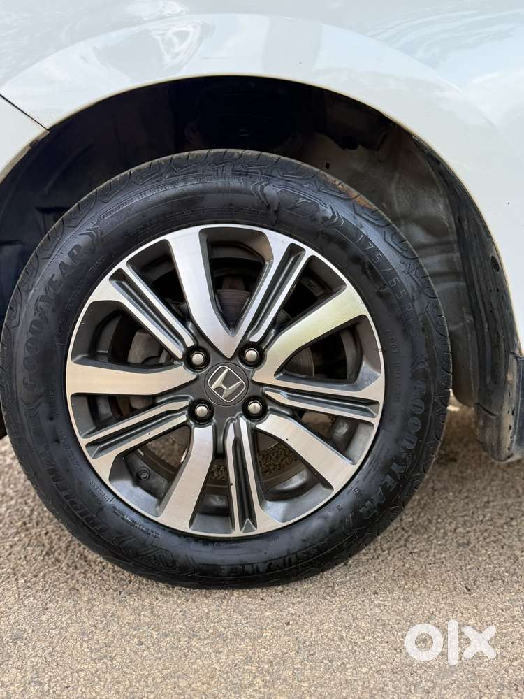 Honda Amaze 2nd Gen Vx, 2021, Petrol
