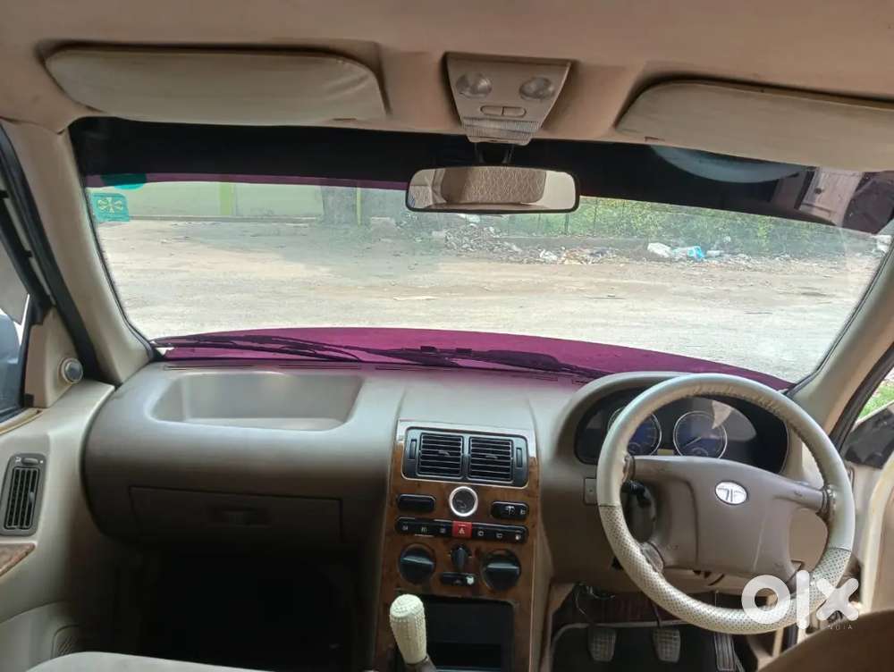 White Safari 2011 Model