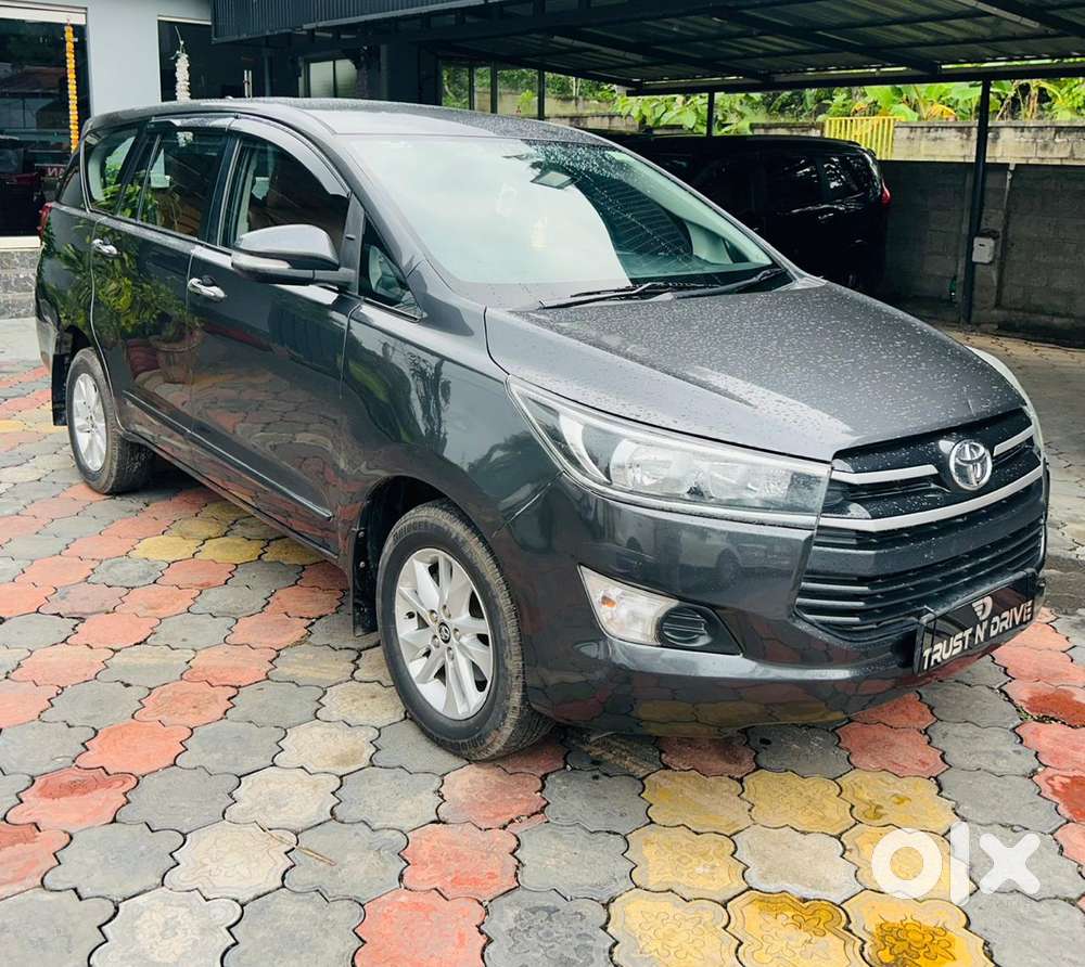 Toyota Innova Crysta 2.4 G Mt 8s, 2017, Diesel