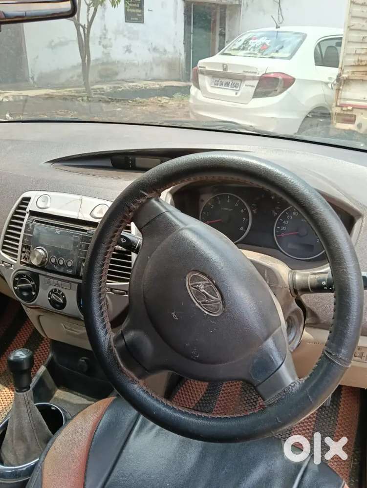 Hyundai I20 2011 Model Petrol, 1,40,000 Km Driven.