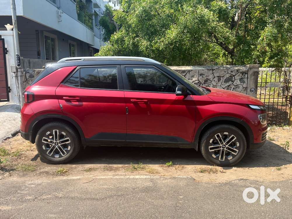 Hyundai Venue S Petrol Manual – Immediate Sale