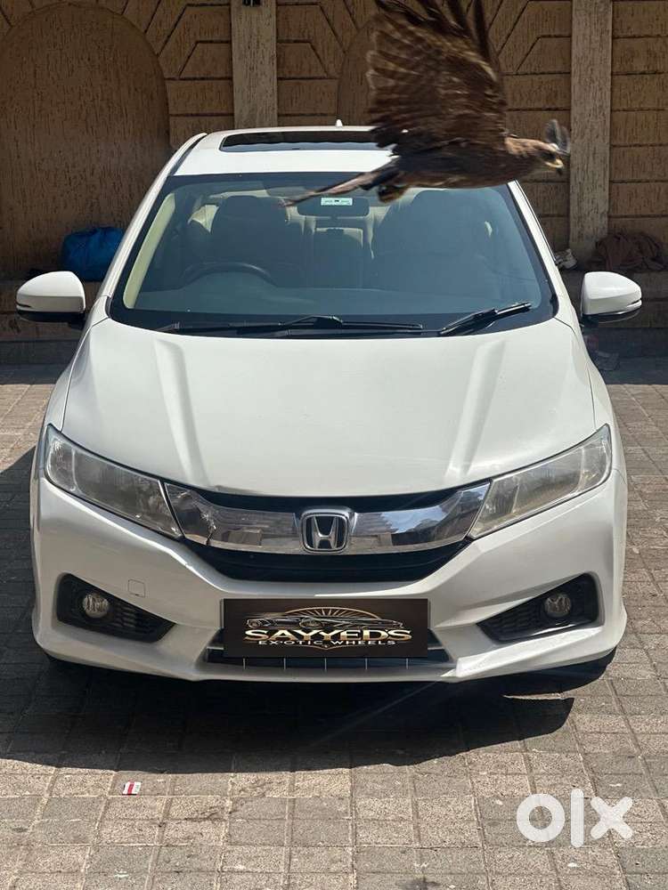 Honda Petrol  2015-december Sunroof