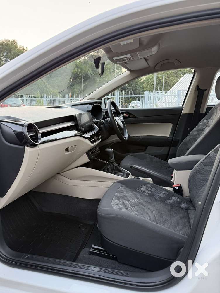 Skoda Slavia 1.0 Ambition Tsi At, 2022, Petrol