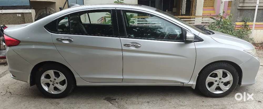 Honda City 2016 Diesel Well Maintained With Sunroof.