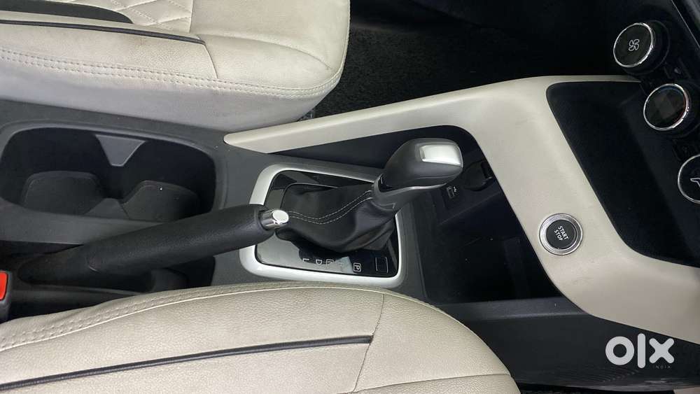 Nissan Magnite 1.0 Xv Turbo Cvt, 2021, Petrol