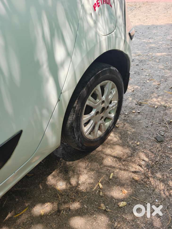 Tata Tiago Xz, 2016, Petrol