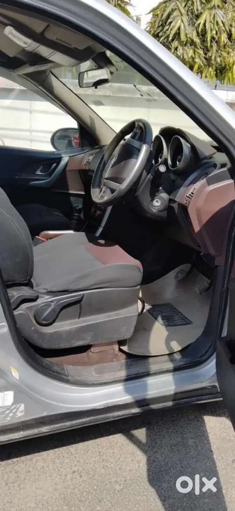 Mahindra Xuv500 2015