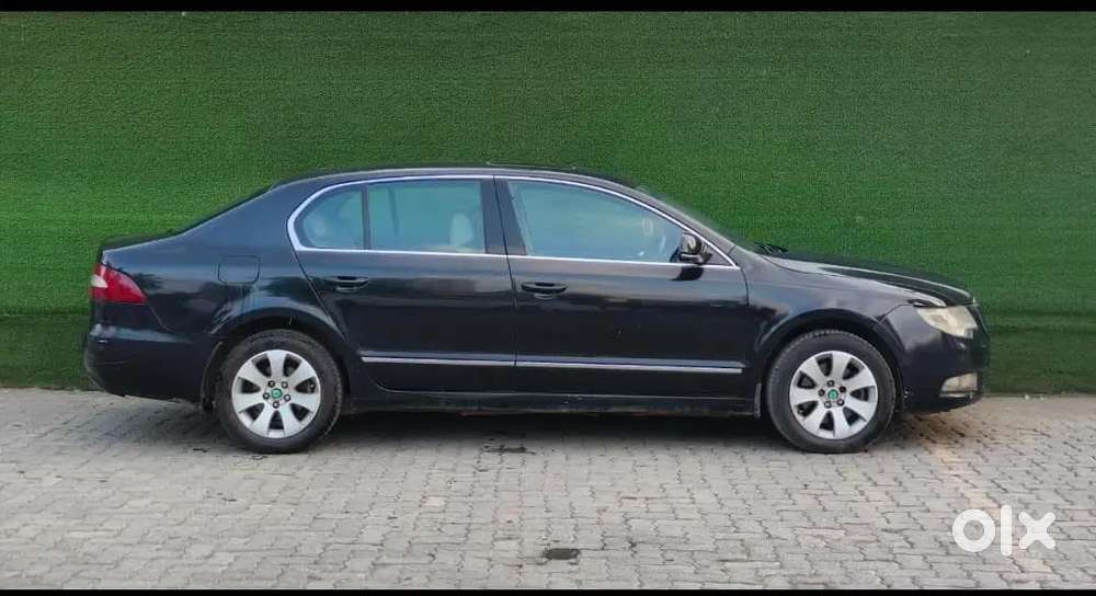 Skoda Superb Elegance 2011 Diesel Automatic