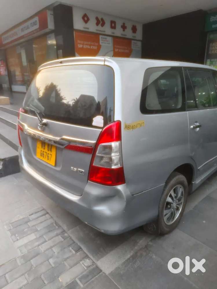 Toyota Innova 2015