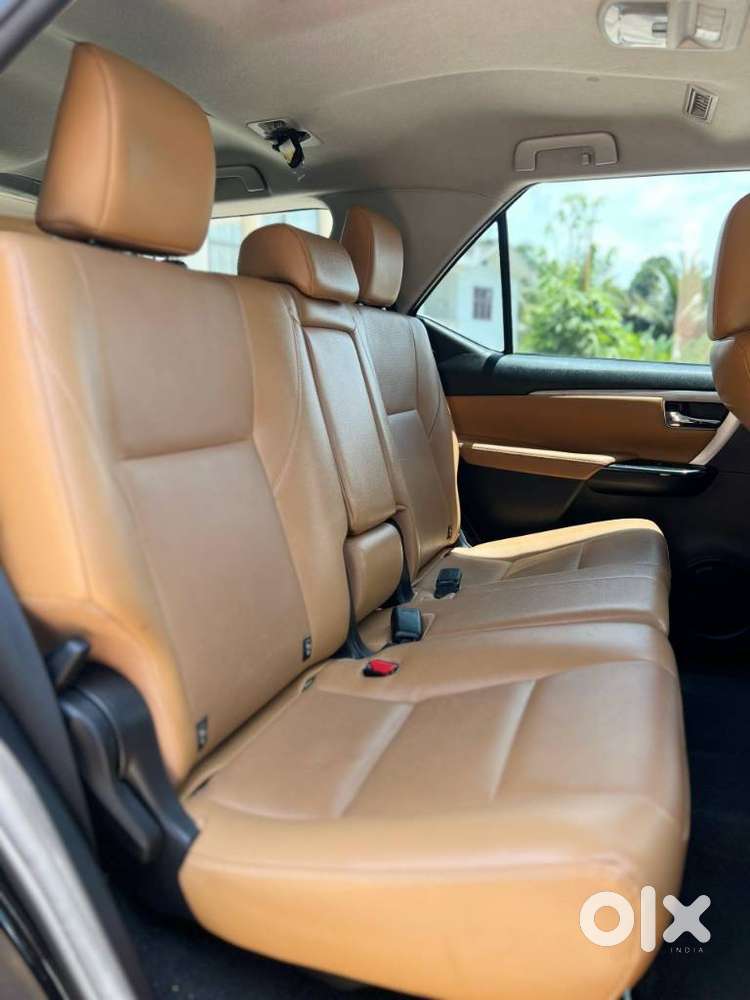 Toyota Fortuner 4x2 At 2.8 Diesel, 2022, Diesel