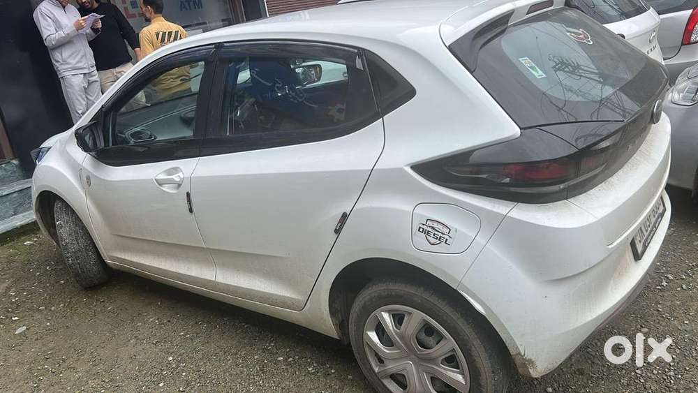 Tata Altroz 2025 Diesel 16000 Km Driven