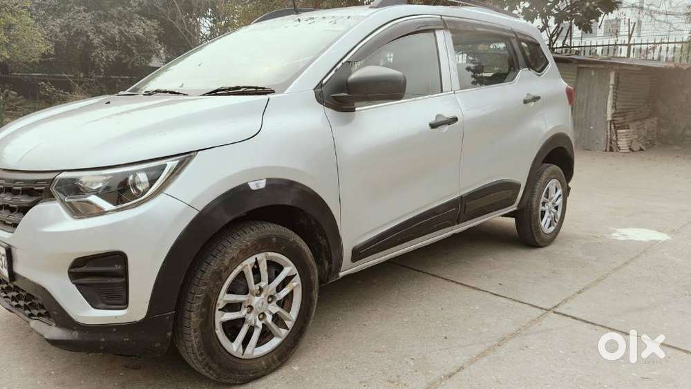 Renault Triber Rxl, 2022, Petrol