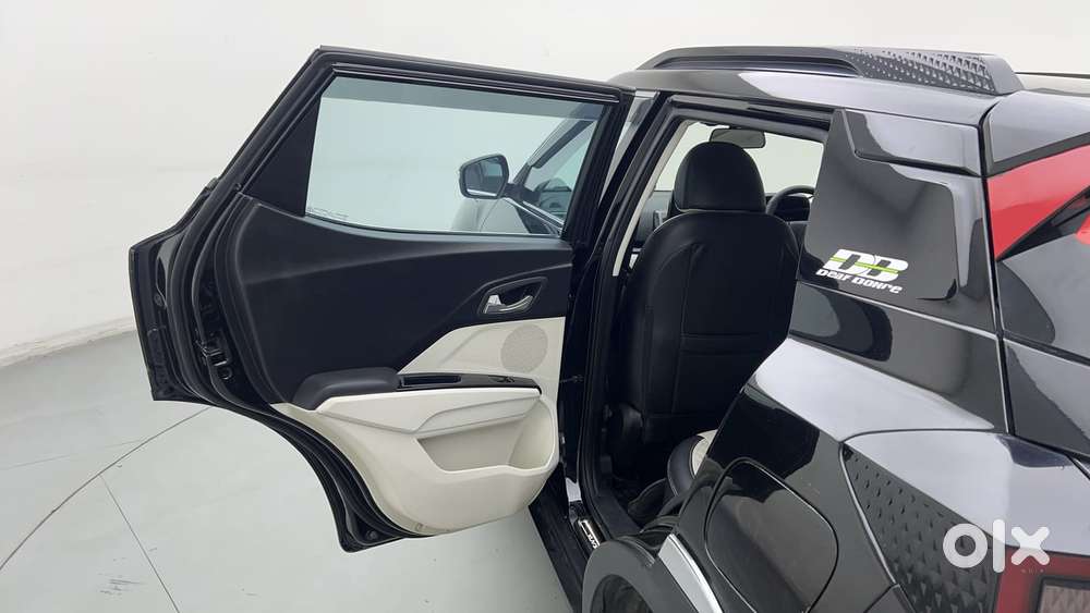 Mahindra Xuv 3xo Ax5 Ds Mt, 2025, Diesel