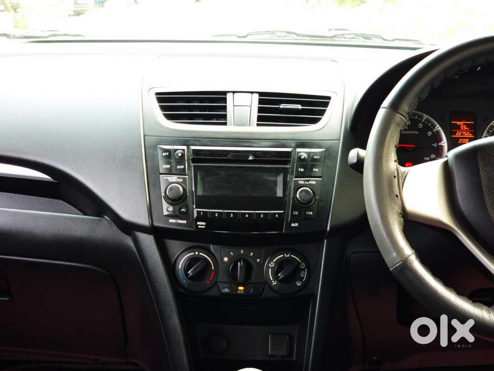 Maruti Suzuki Swift Vxi 1.2 Abs Bs-iv, 2015, Petrol