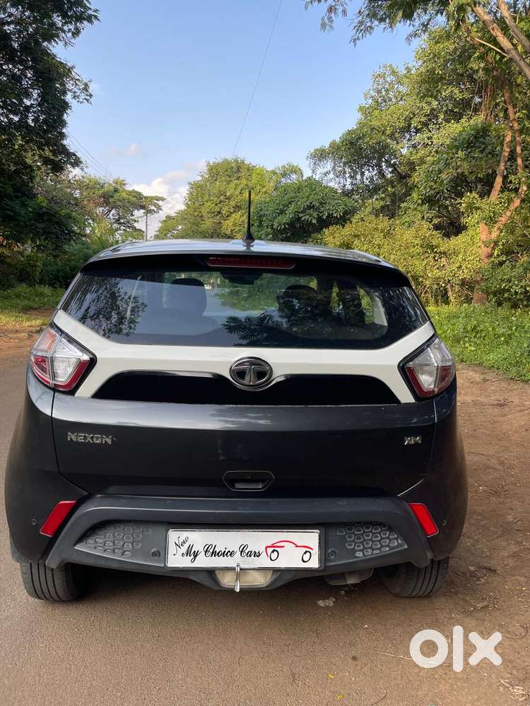 Tata Nexon 1.2 Revotron Xm (s), 2018, Petrol