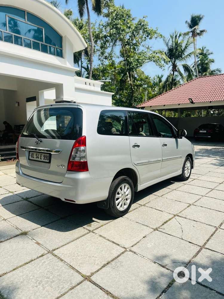 Toyota Innova 2.5 V 8 Str, 2013, Diesel