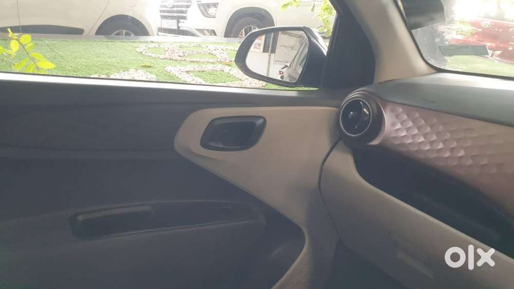 Hyundai Aura Cng & Hybrids 40000 Km Driven