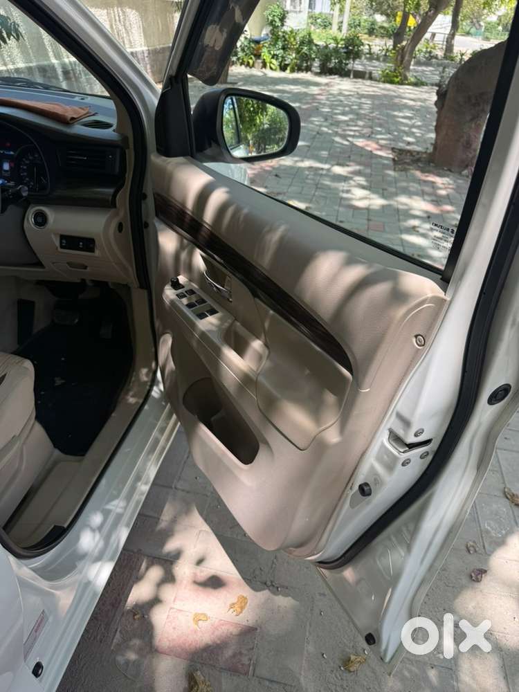 Maruti Suzuki Ertiga 2019 Zxi Automatic