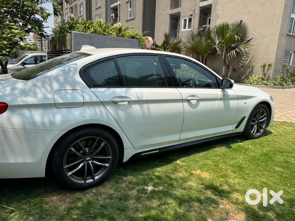 Pristine 2019 Bmw 530d M Sport  3.0l Inline-6  Sub 28,000 Kms!