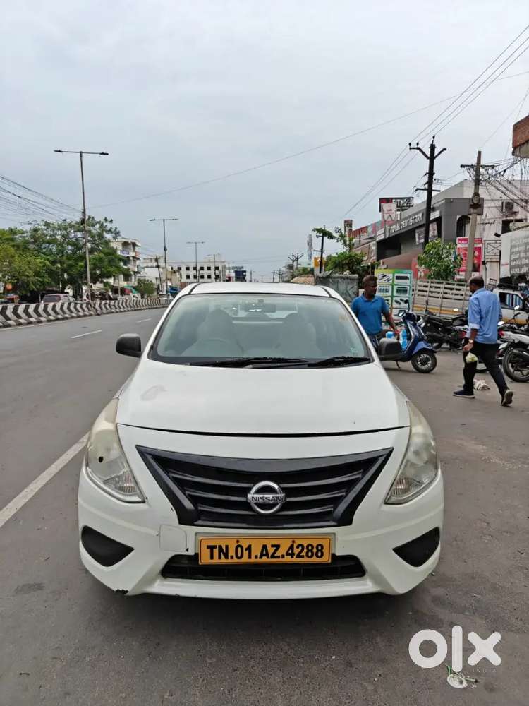 Nissan Sunny 2015