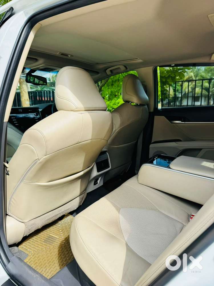 Toyota Camry 2.5 Hybrid, 2021, Petrol