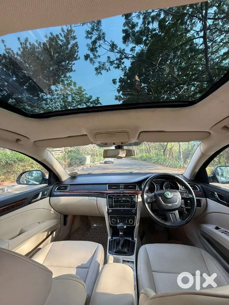 Skoda Superb 2011 Petrol Well Maintained