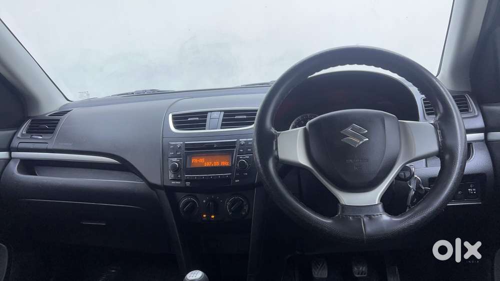 Maruti Suzuki Swift Vxi Optional, 2017, Petrol