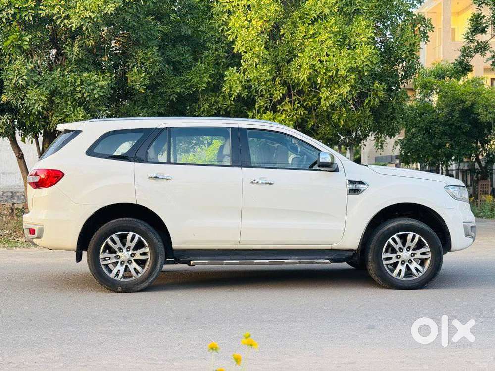 Ford Endeavour Titanium 2.2 4x2, 2016, Diesel
