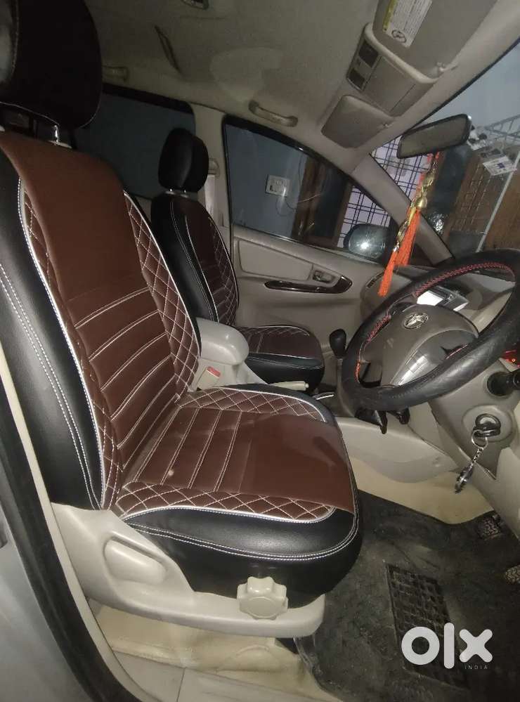 Toyota Innova 2012