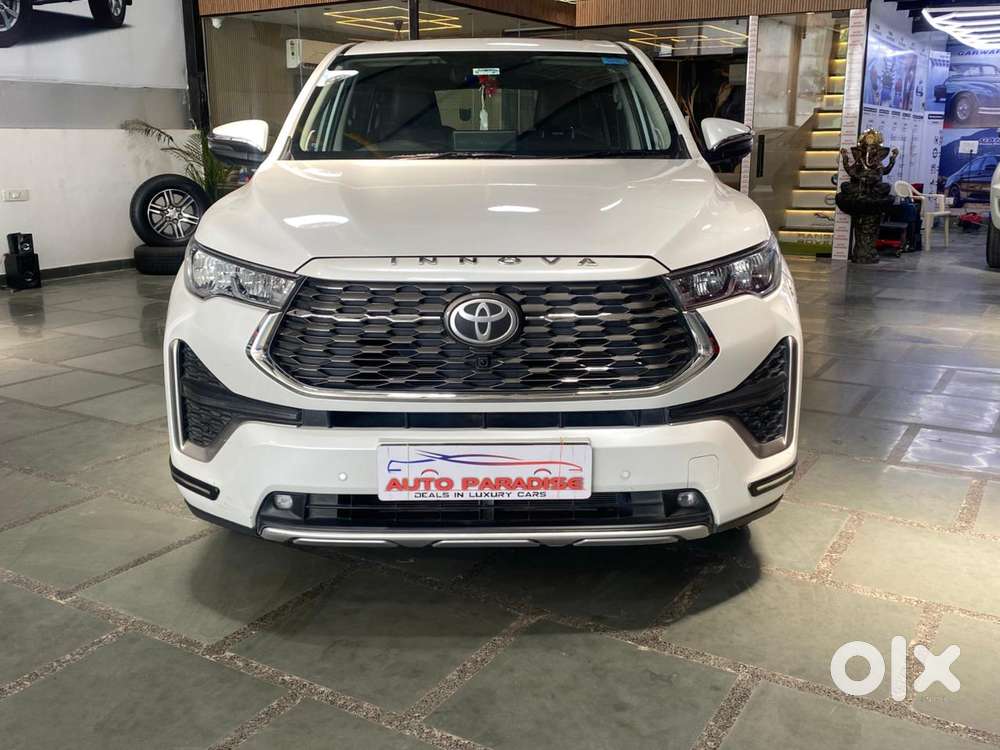 Toyota Innova Hycross 2.0 Zx Hybrid 7 Str, 2025, Petrol