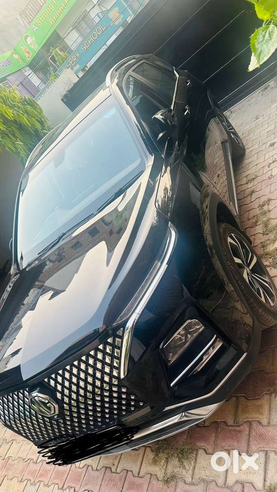 Mg Hector Plus Sharp Pro Cvt (2023) - Great Condition