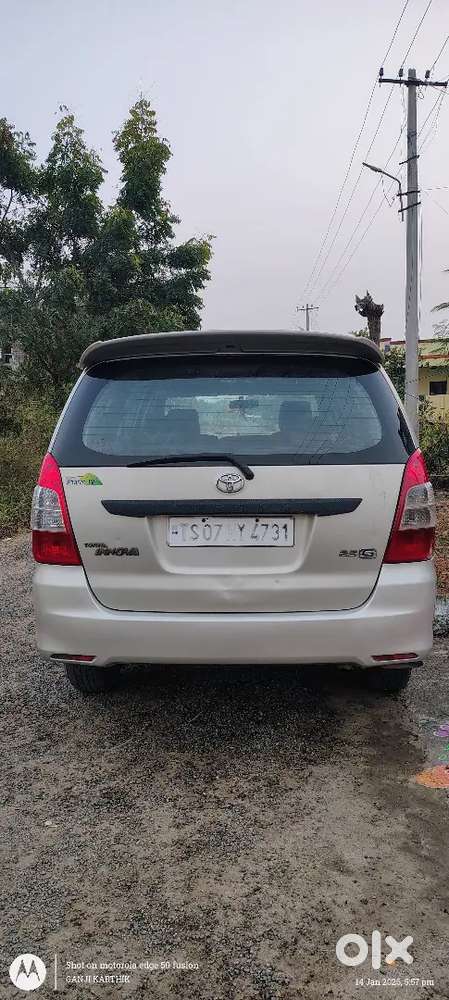 2012model 2.5g 8seater