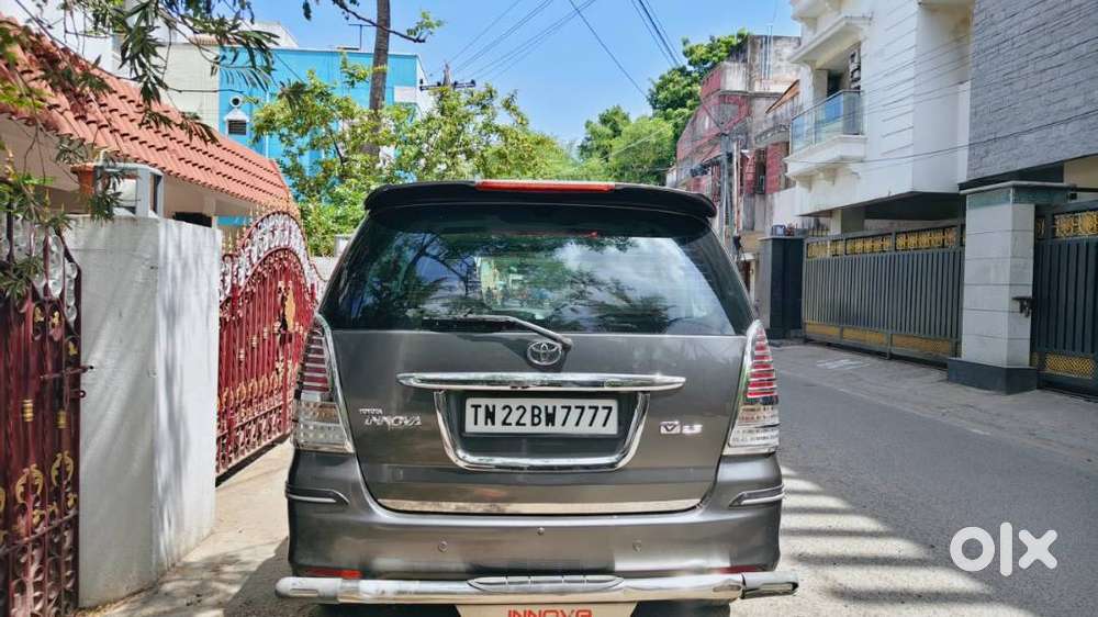 Toyota Innova 2.5 E 2009