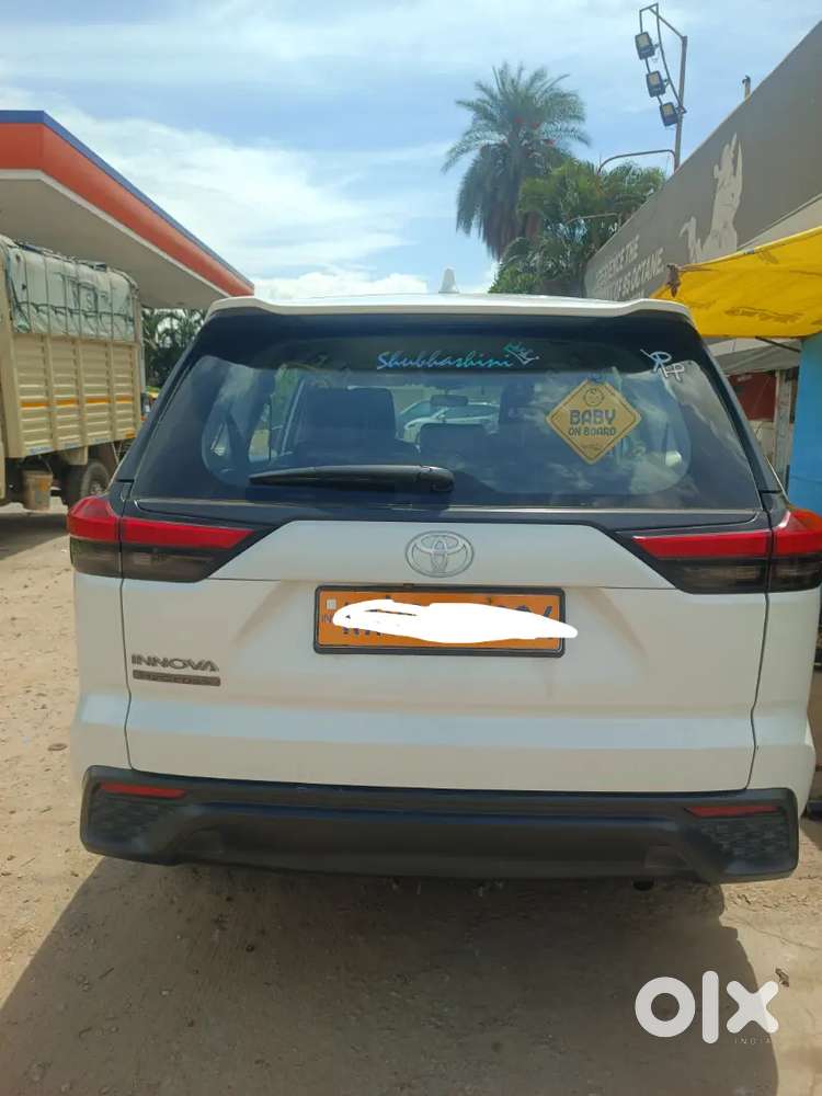 Toyota Innova Hycross 2024 Petrol