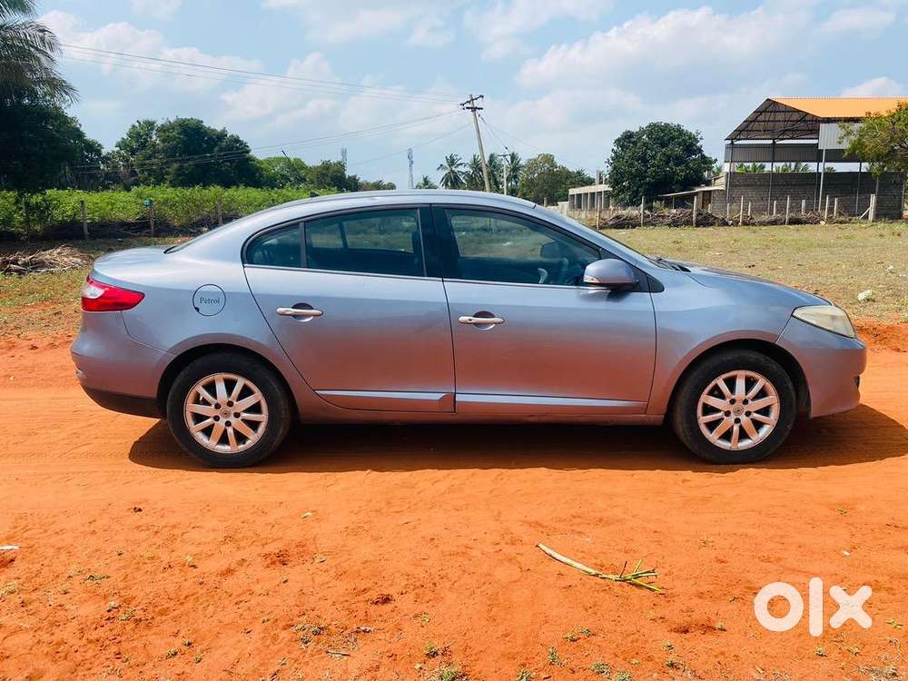 Renault Fluence 2011 Petrol 130000 Km Driven