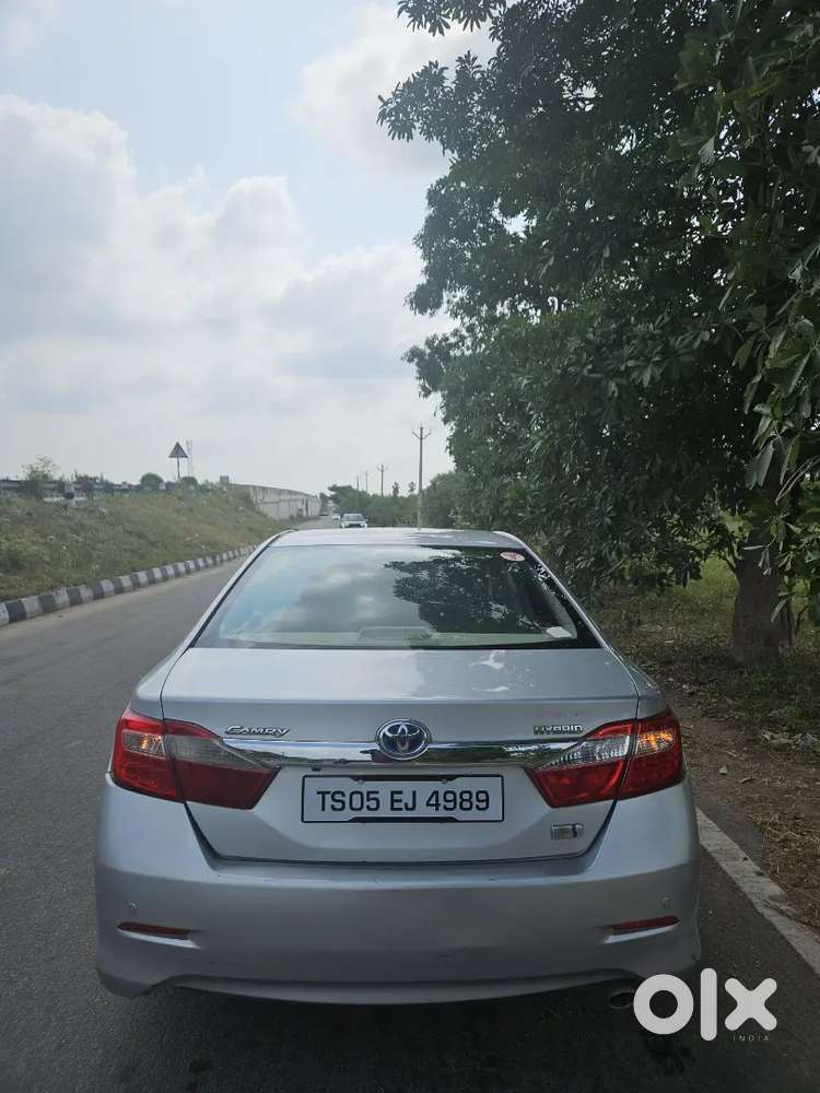 Toyota Camry Hybrid 2015